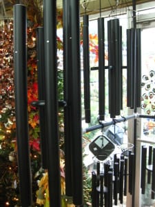 windchimes-gardeners-gift Wind chimes gift for gardeners.