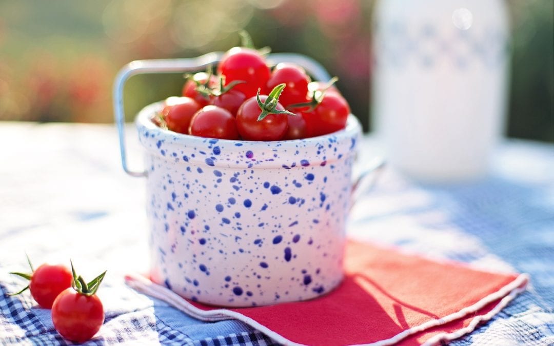 Large Red Cherry Tomatoes: Summer Candy for Gardeners